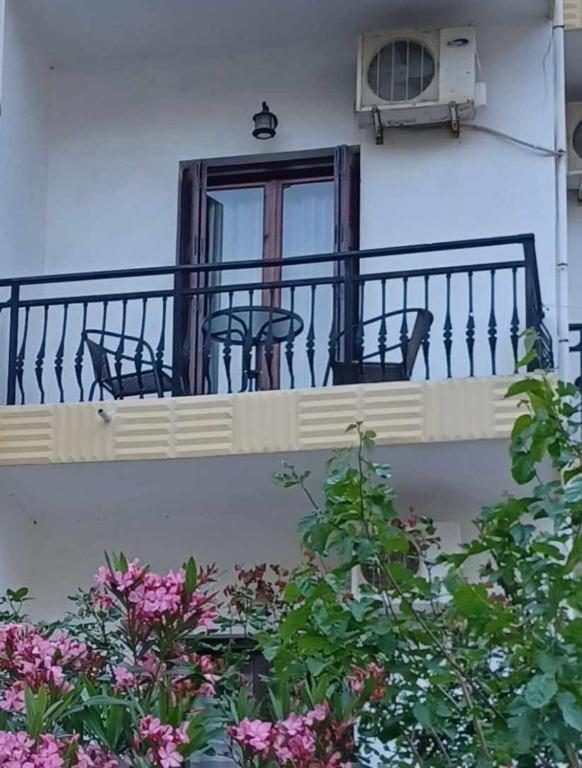 Hotel Rena Ágios Kírykos Exterior foto